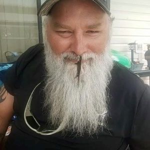 Meet your Posher, Dustin